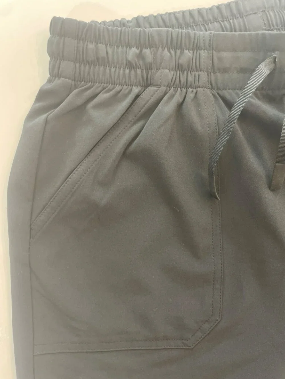 Orvis Explorer All Around 7" Shorts Outdoor Black Elastic Waist Wmn's Size 4 NWT - Picture 3 of 9